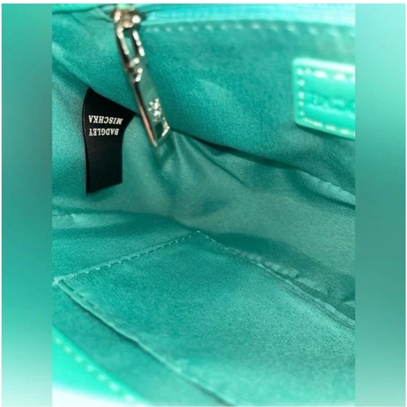 Badgley Mischka Quilted Green Chain Shoulder Bag PLUS Zipper Wallet - Picture 4 of 7